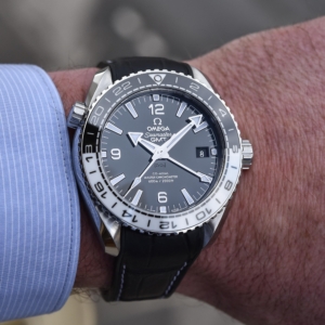 Omega Seamaster Planet Ocean 600M Co-Axial Master Chronometer GMT 43.5 MM - 215.33.44.22.01.001