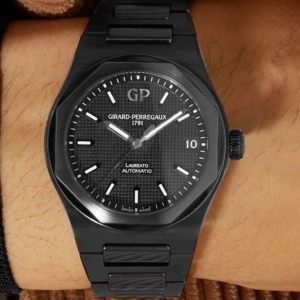 Girard-Perregaux Laureato - 81005-32-631-32A