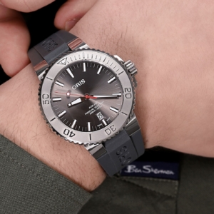 Oris Aquis Date Relief - 01 733 7730 4153-07 4 24 63EB