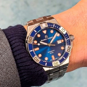 Maurice Lacroix Aikon Automatic Venturer 43MM - AI6058-SS002-431-1