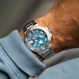 ORIS Aquis Date Upcycle Calibre 400