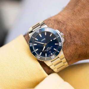 ORIS Aquis Date