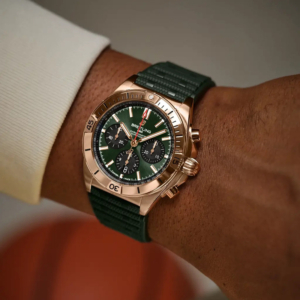 Breitling Chronomat B01 42 Red Gold / Green / Rubber RB0134101L1S1