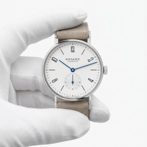 NOMOS Glashütte Tangente 33 - 122